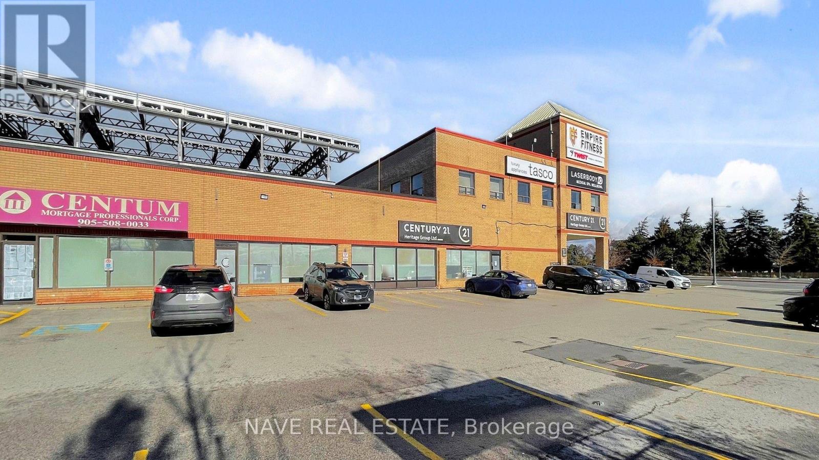 16 - 11160 Yonge Street Property Photo 2