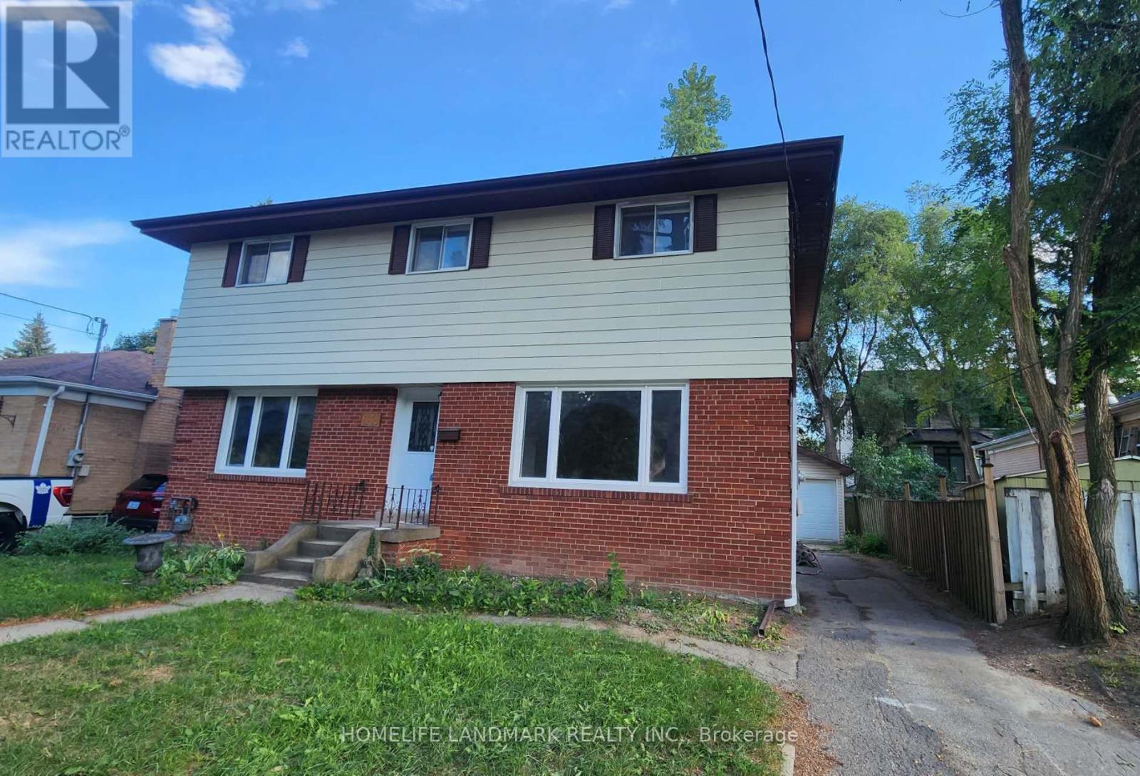 42 Cartier Crescent Property Photo 2