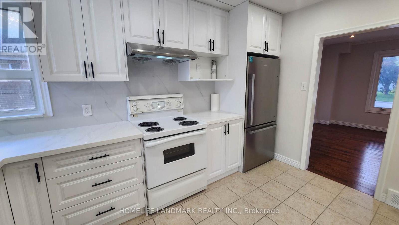 42 Cartier Crescent Property Photo 11