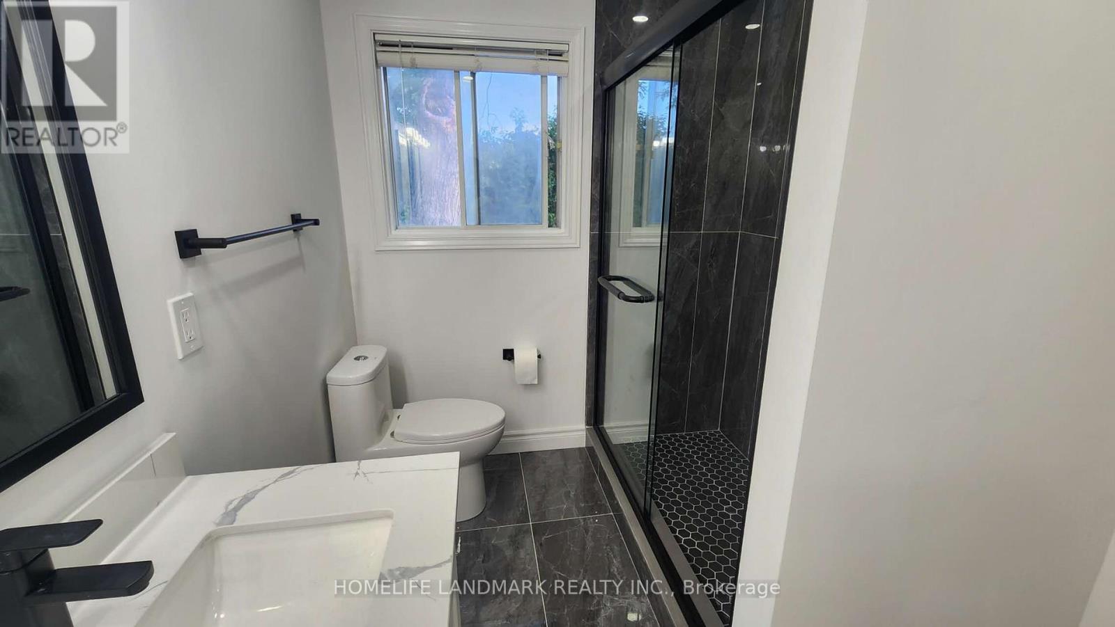 42 Cartier Crescent Property Photo 20