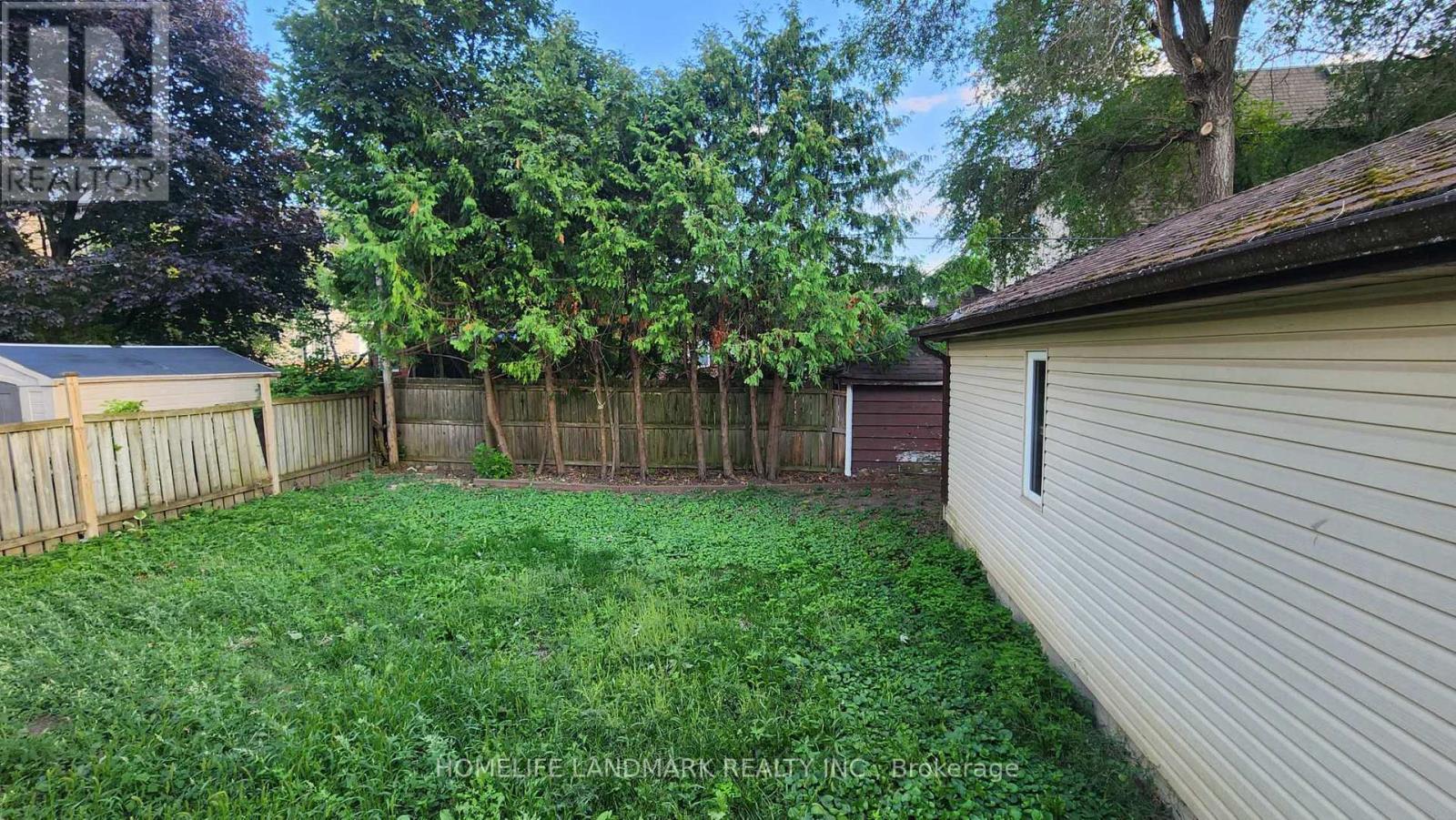 42 Cartier Crescent Property Photo 28