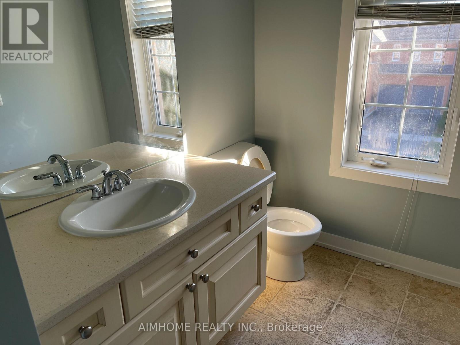 Room 1 - 16 Hearthside Avenue Property Photo 12