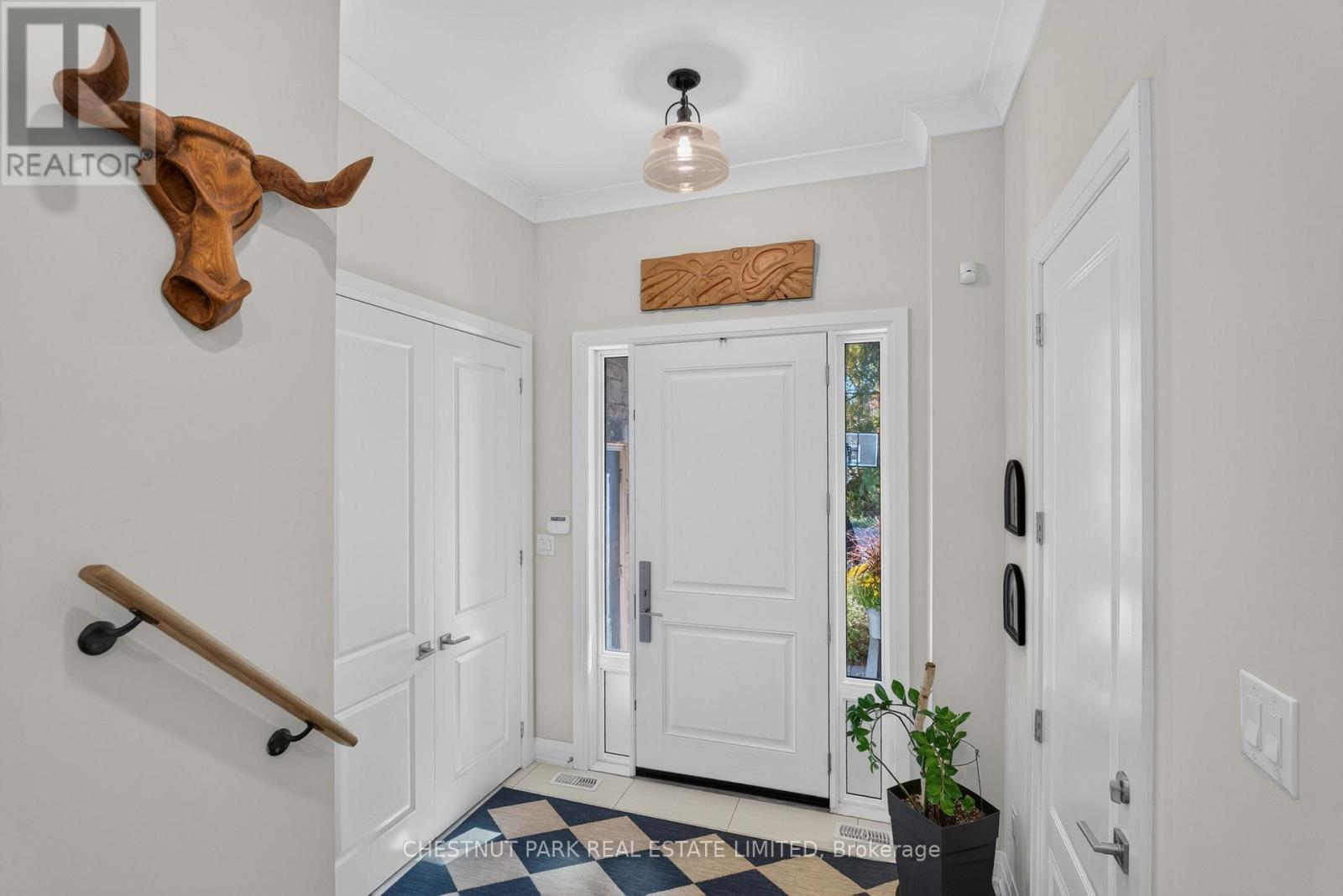 40 Lowther Avenue Property Photo 4