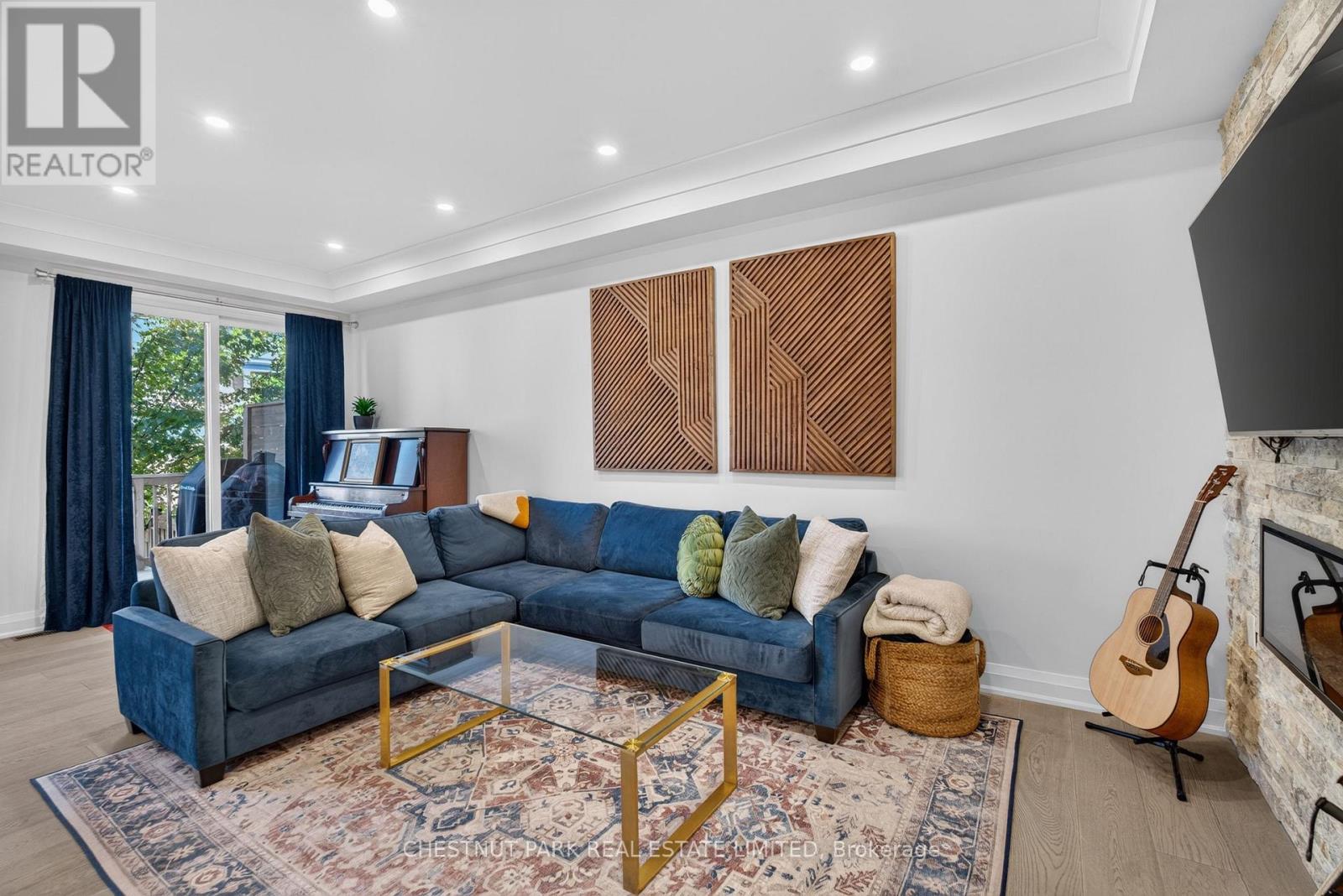40 Lowther Avenue Property Photo 7