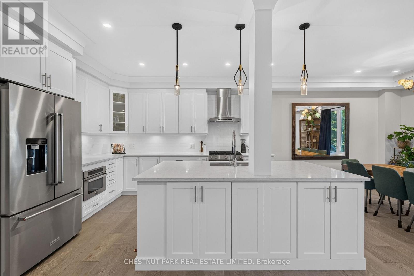 40 Lowther Avenue Property Photo 11