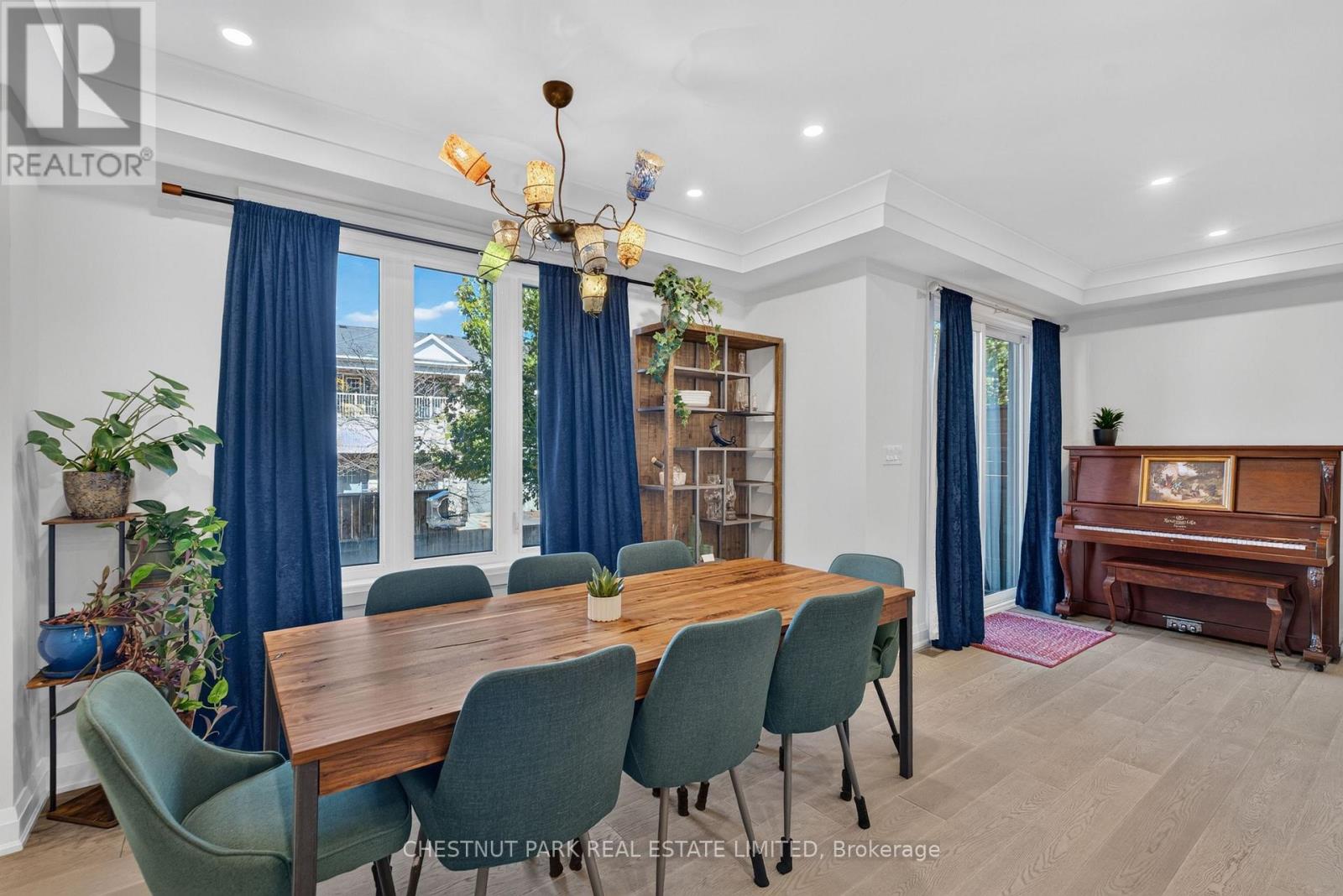 40 Lowther Avenue Property Photo 17