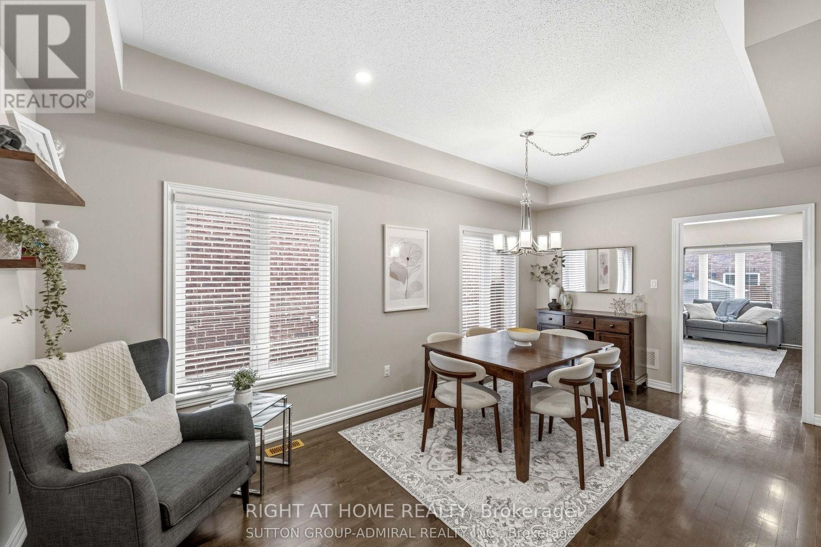8 Napanee Street Property Photo 4