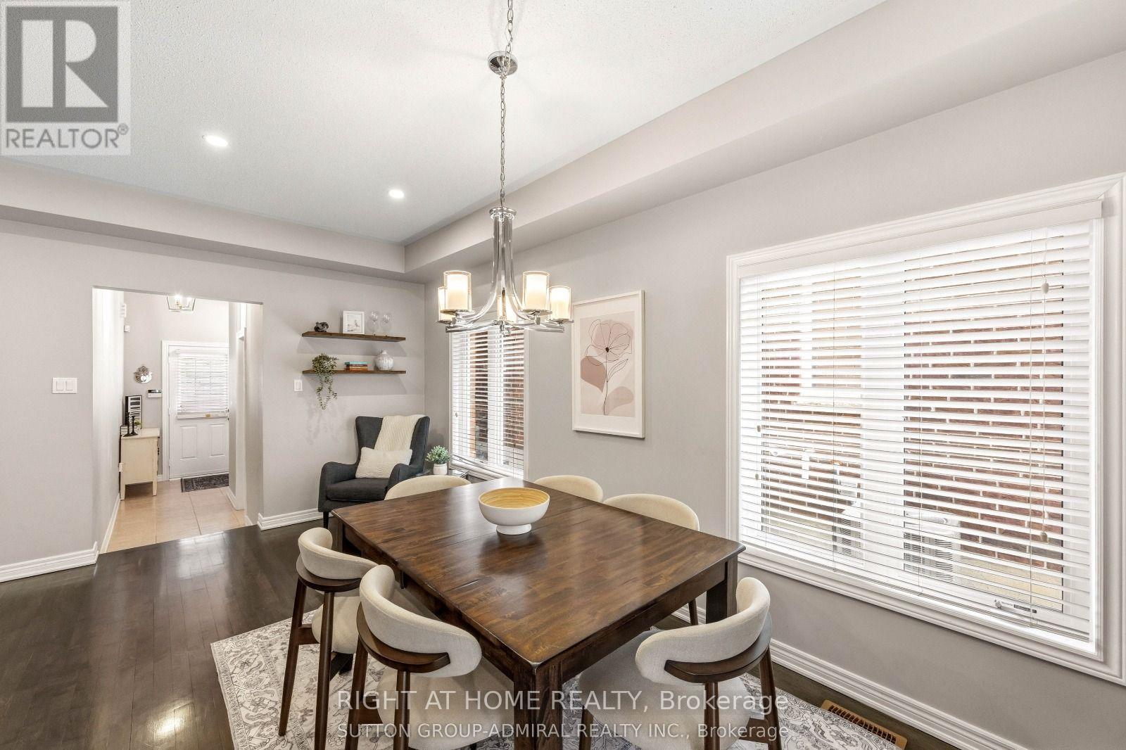 8 Napanee Street Property Photo 6
