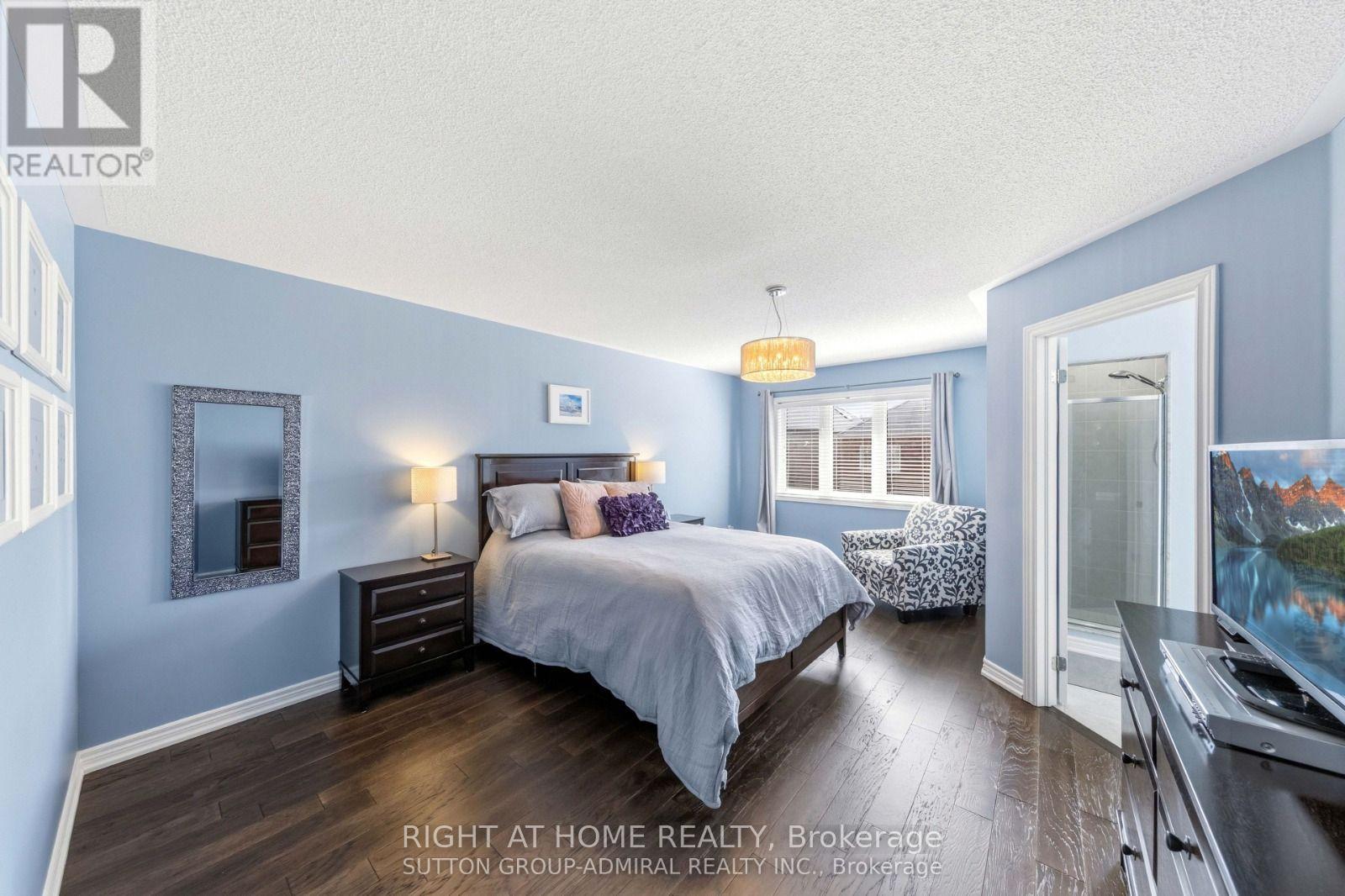 8 Napanee Street Property Photo 15