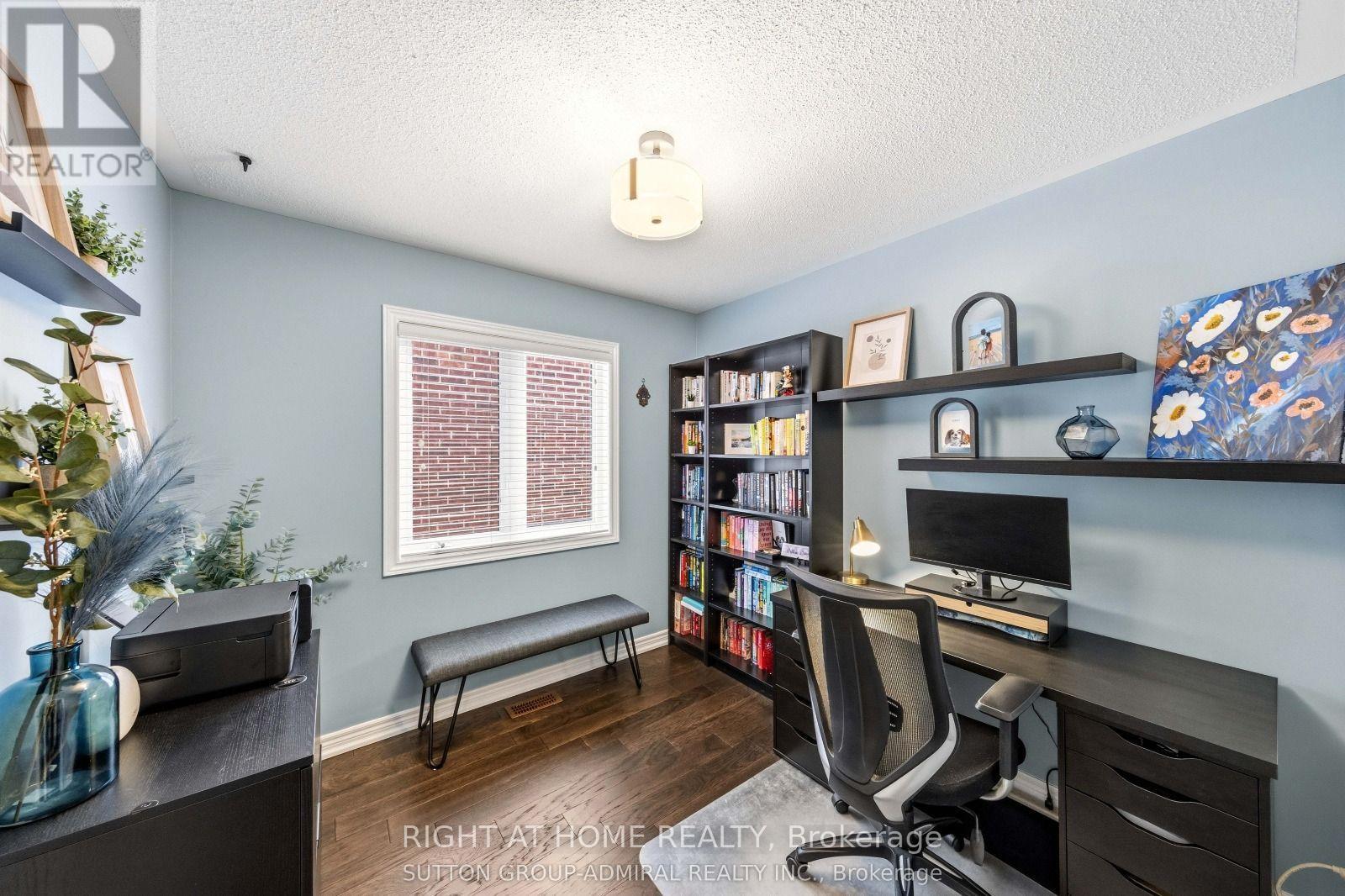 8 Napanee Street Property Photo 20