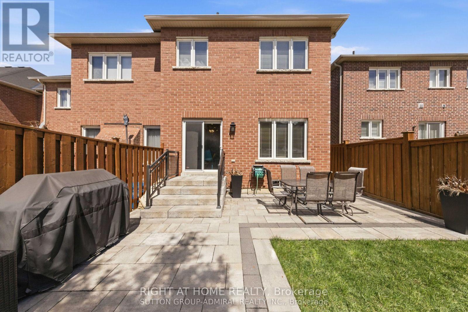 8 Napanee Street Property Photo 33