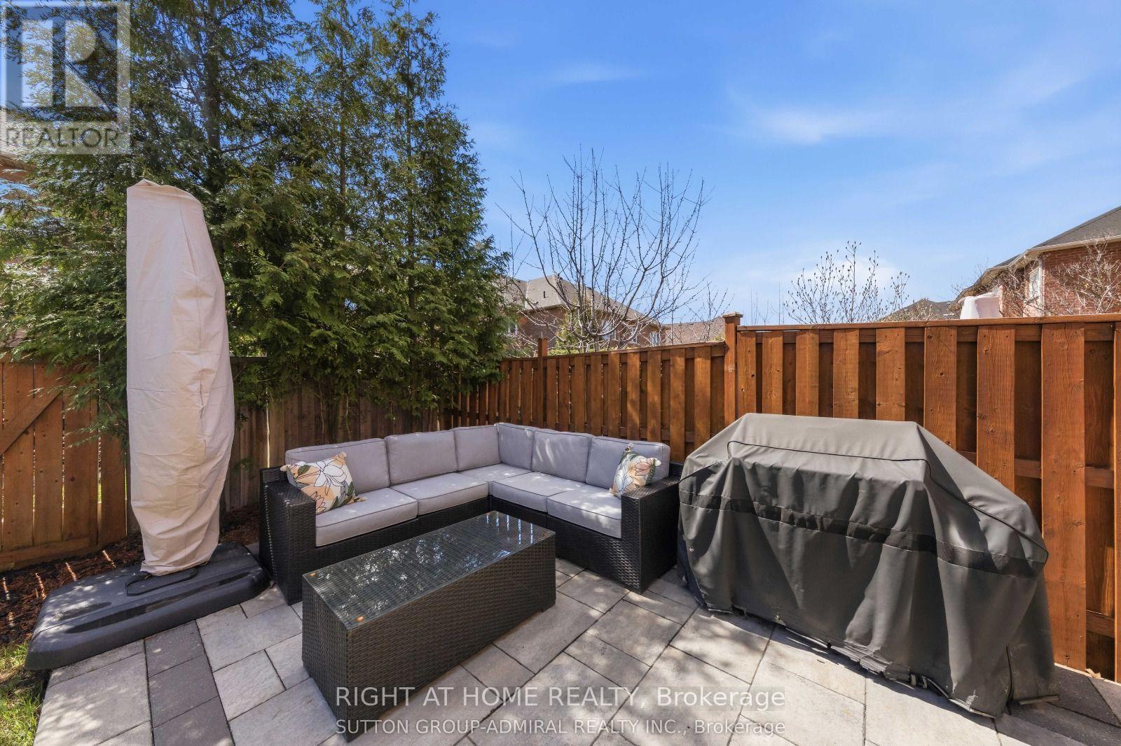 8 Napanee Street Property Photo 36
