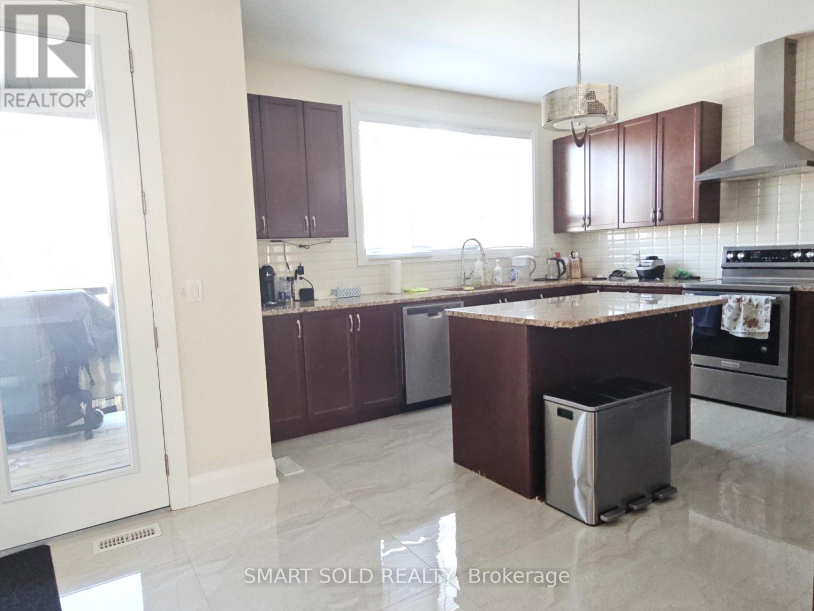37 Sparks Street Property Photo 2