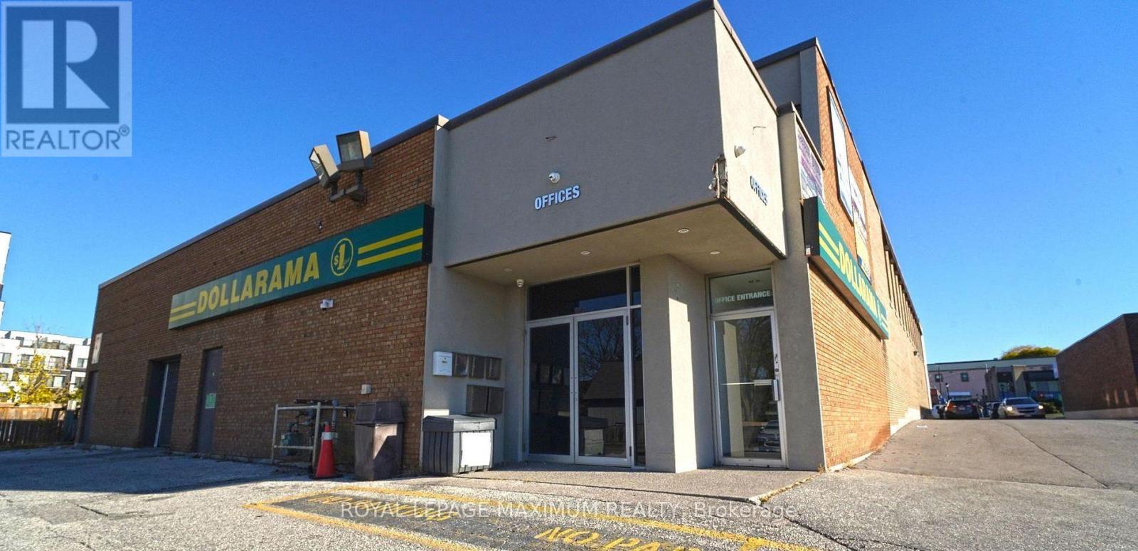 201 - 15260 YONGE STREET Property Photo 1