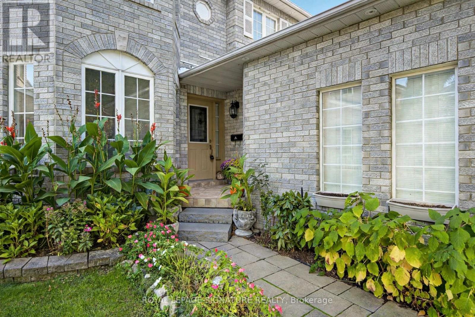 1180 Oriole Crescent Property Photo 4