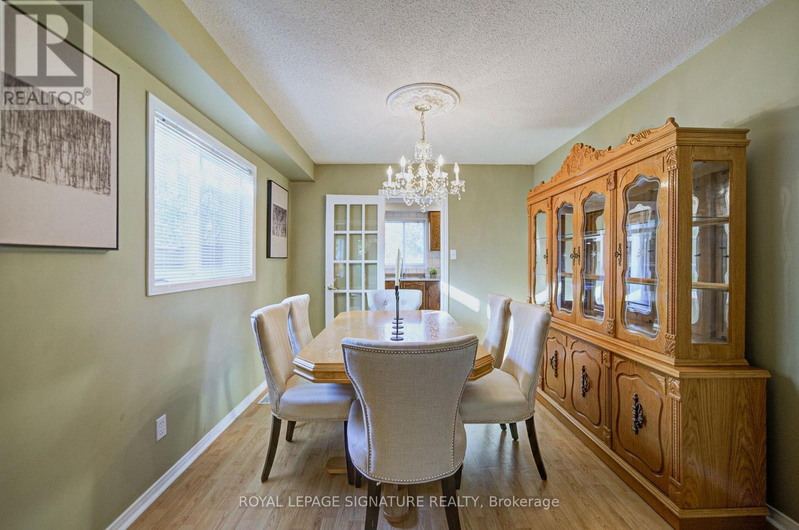 1180 Oriole Crescent Property Photo 13