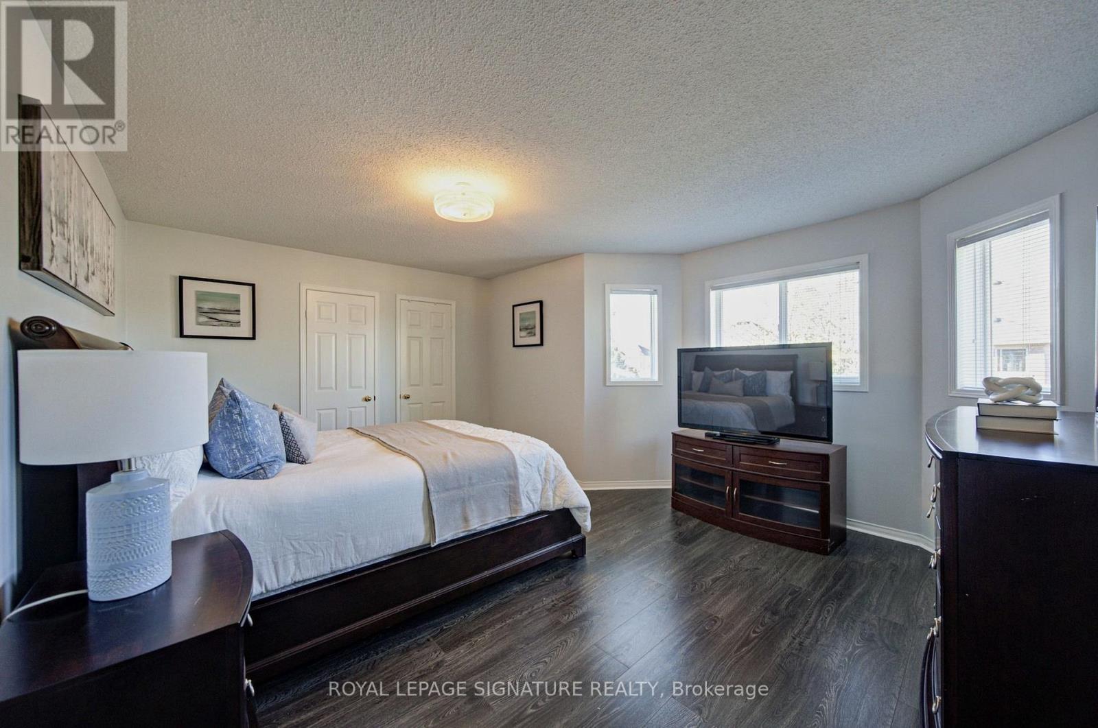 1180 Oriole Crescent Property Photo 25