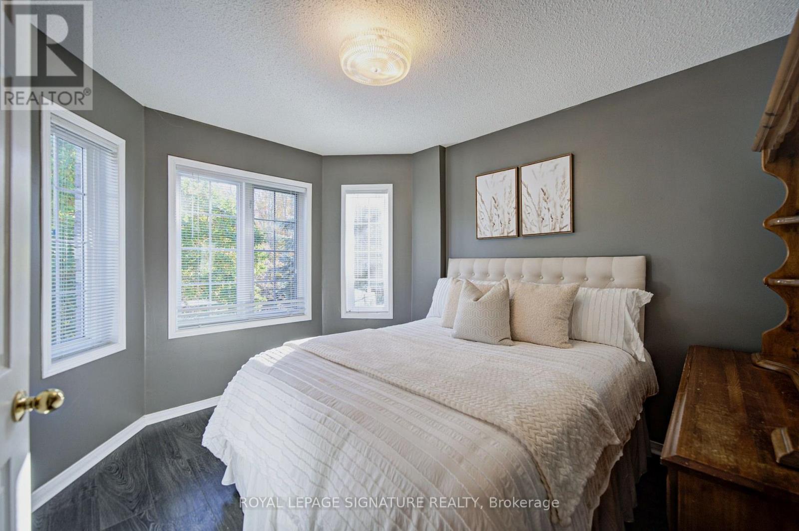 1180 Oriole Crescent Property Photo 29