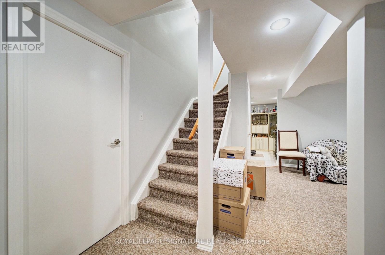 1180 Oriole Crescent Property Photo 37