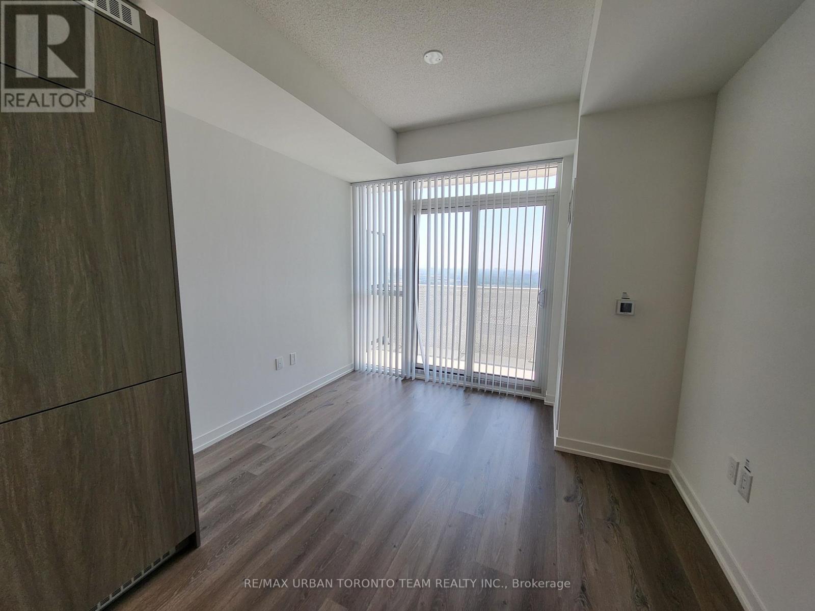 3312 - 28 Interchange Way Property Photo 5