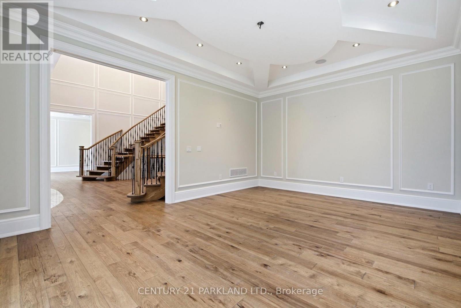 12 Hollywood Crescent Property Photo 6