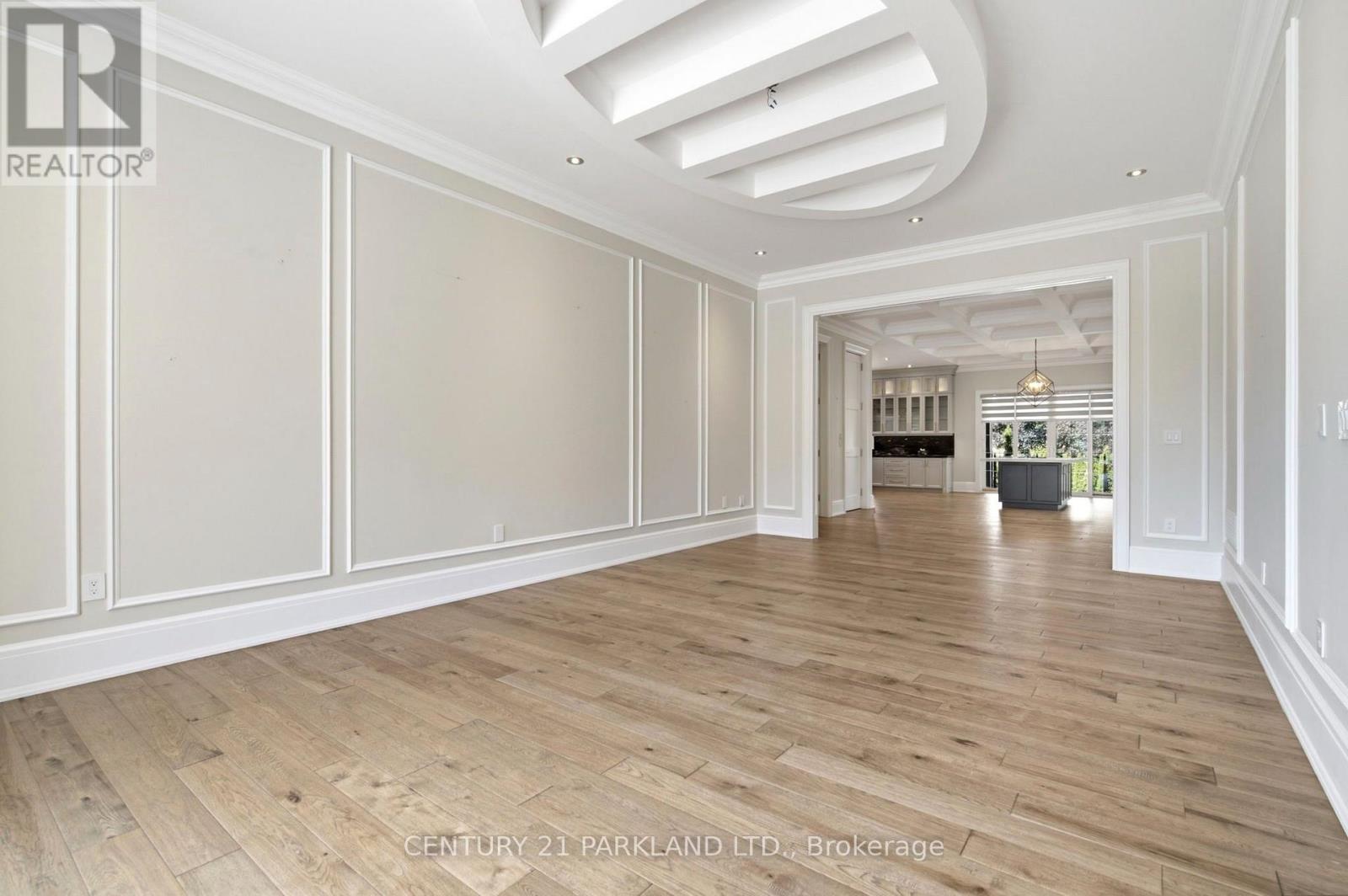 12 Hollywood Crescent Property Photo 8