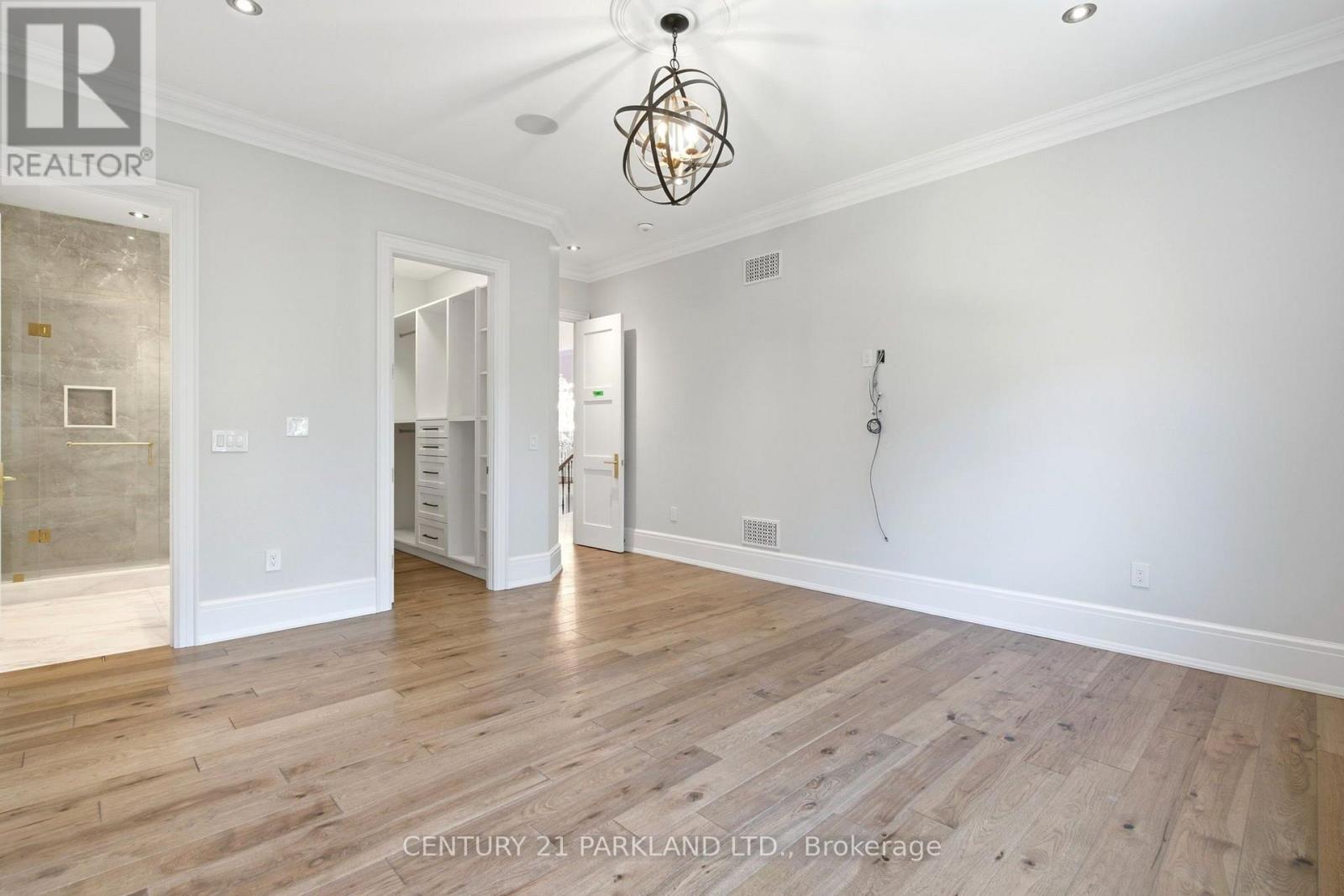 12 Hollywood Crescent Property Photo 24