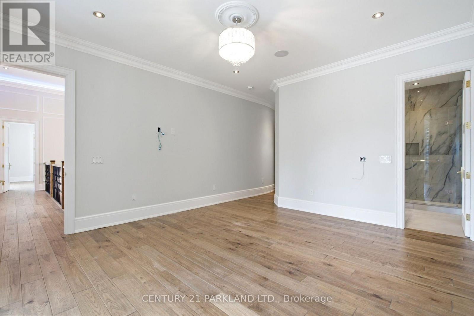 12 Hollywood Crescent Property Photo 28