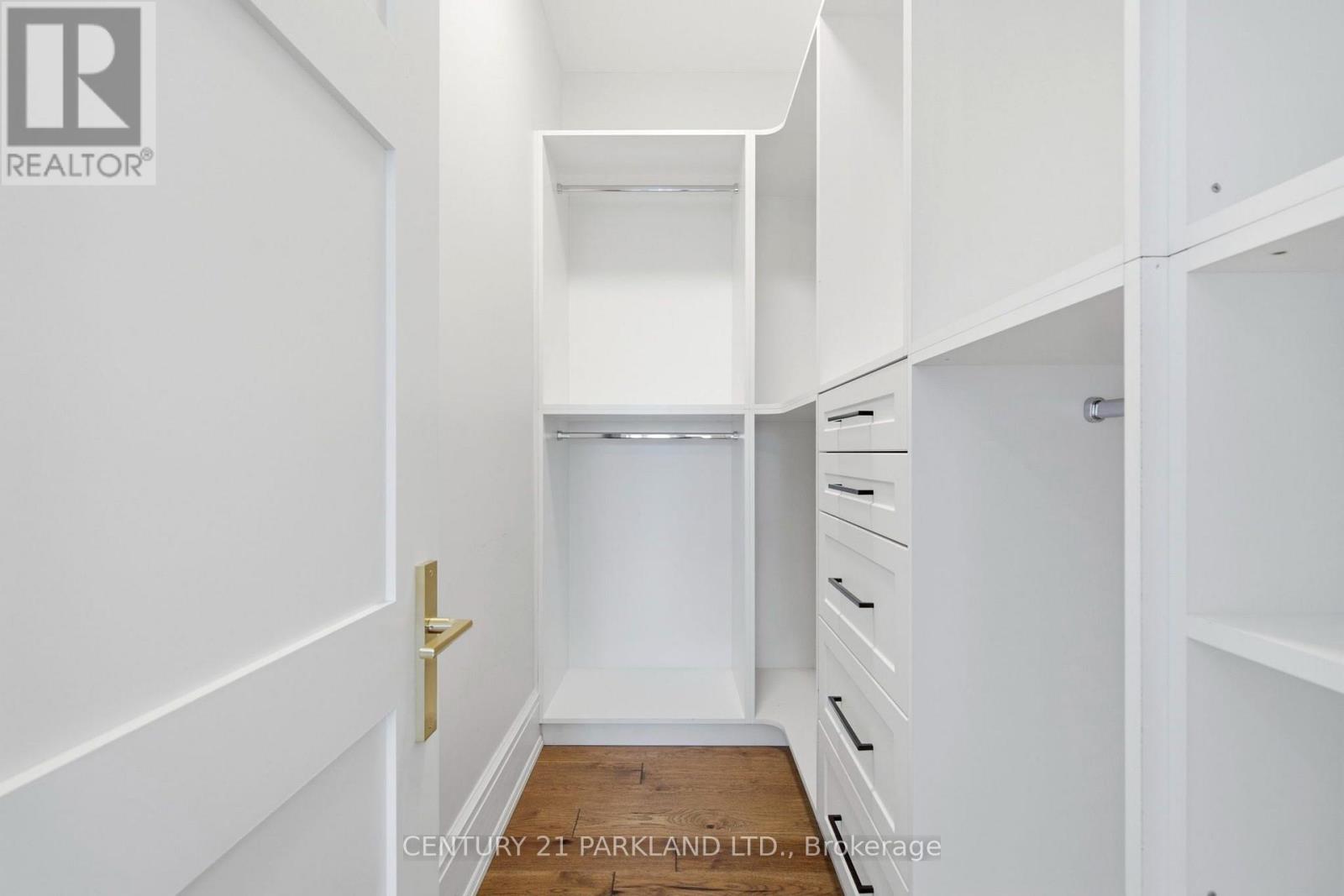 12 Hollywood Crescent Property Photo 31