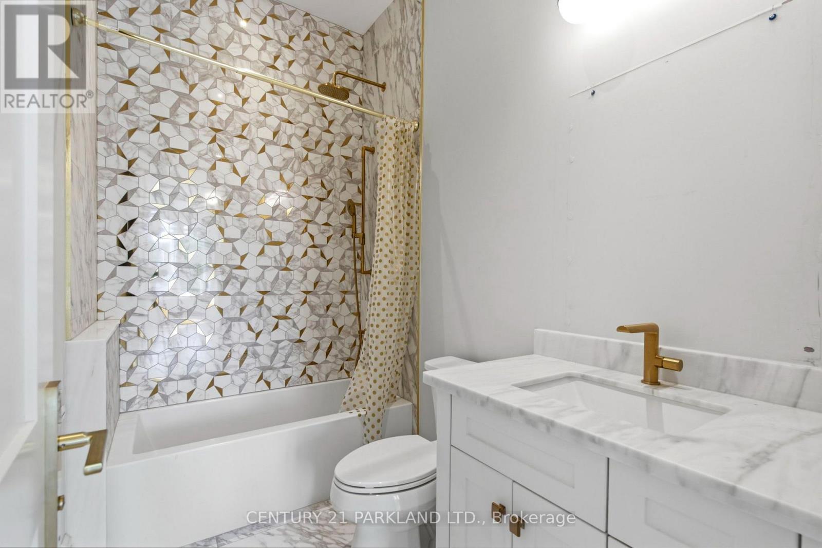 12 Hollywood Crescent Property Photo 32