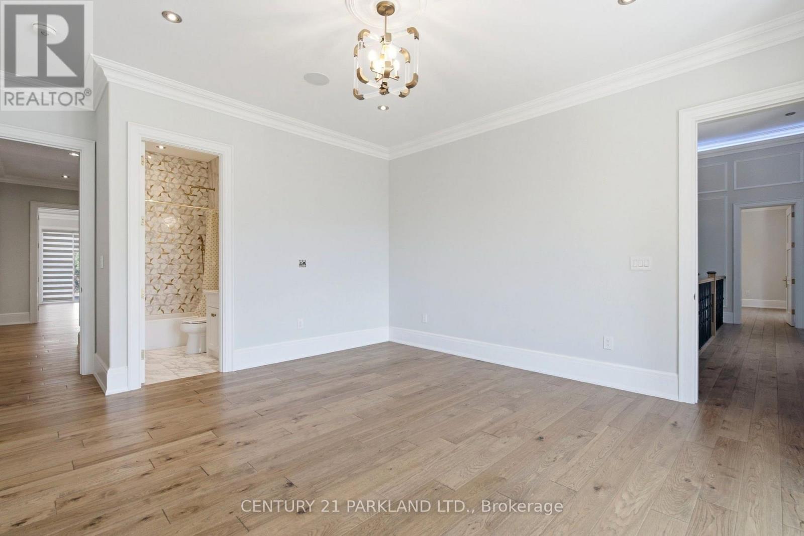 12 Hollywood Crescent Property Photo 34