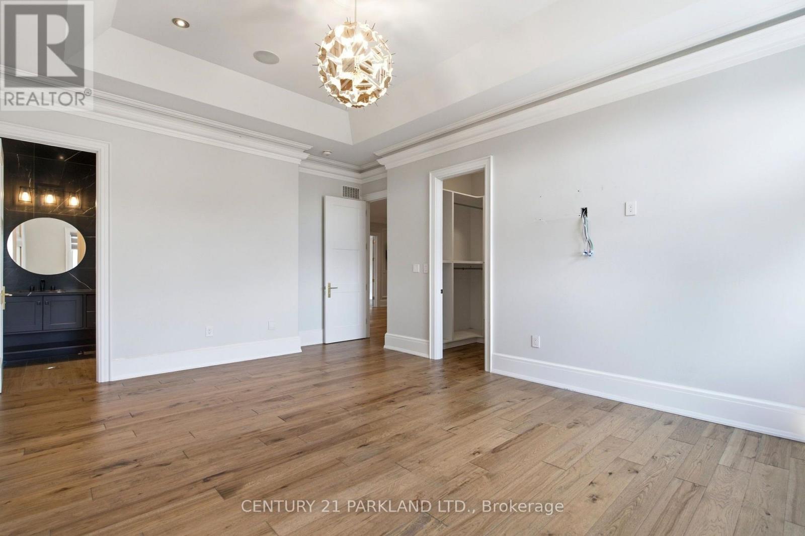 12 Hollywood Crescent Property Photo 36