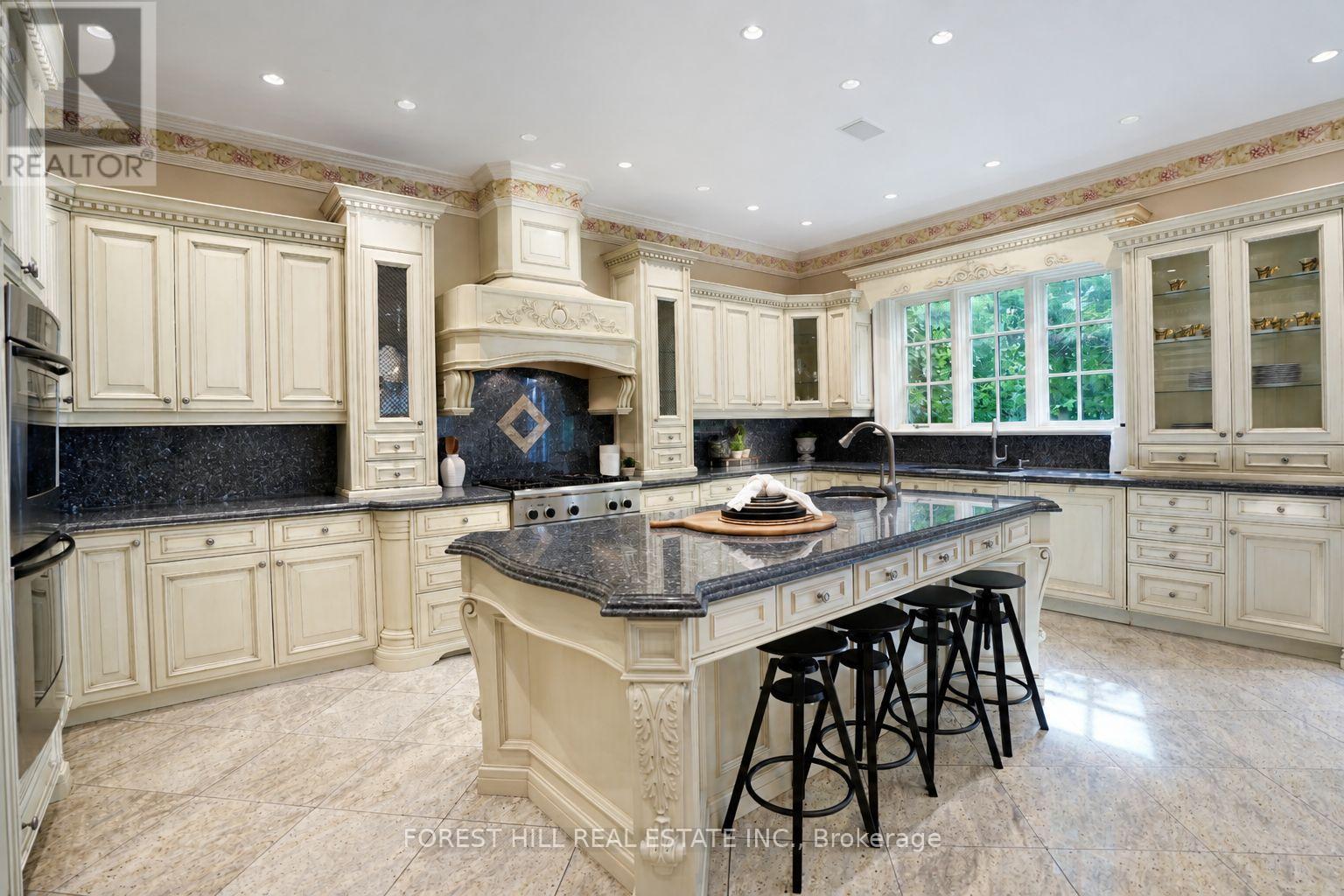 160 Renaissance Court Property Photo 10