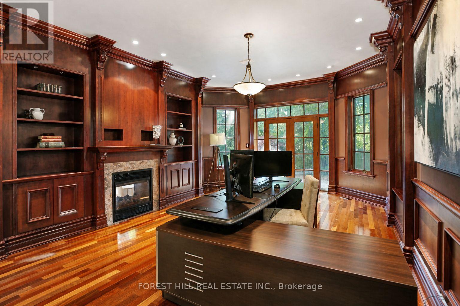 160 Renaissance Court Property Photo 21