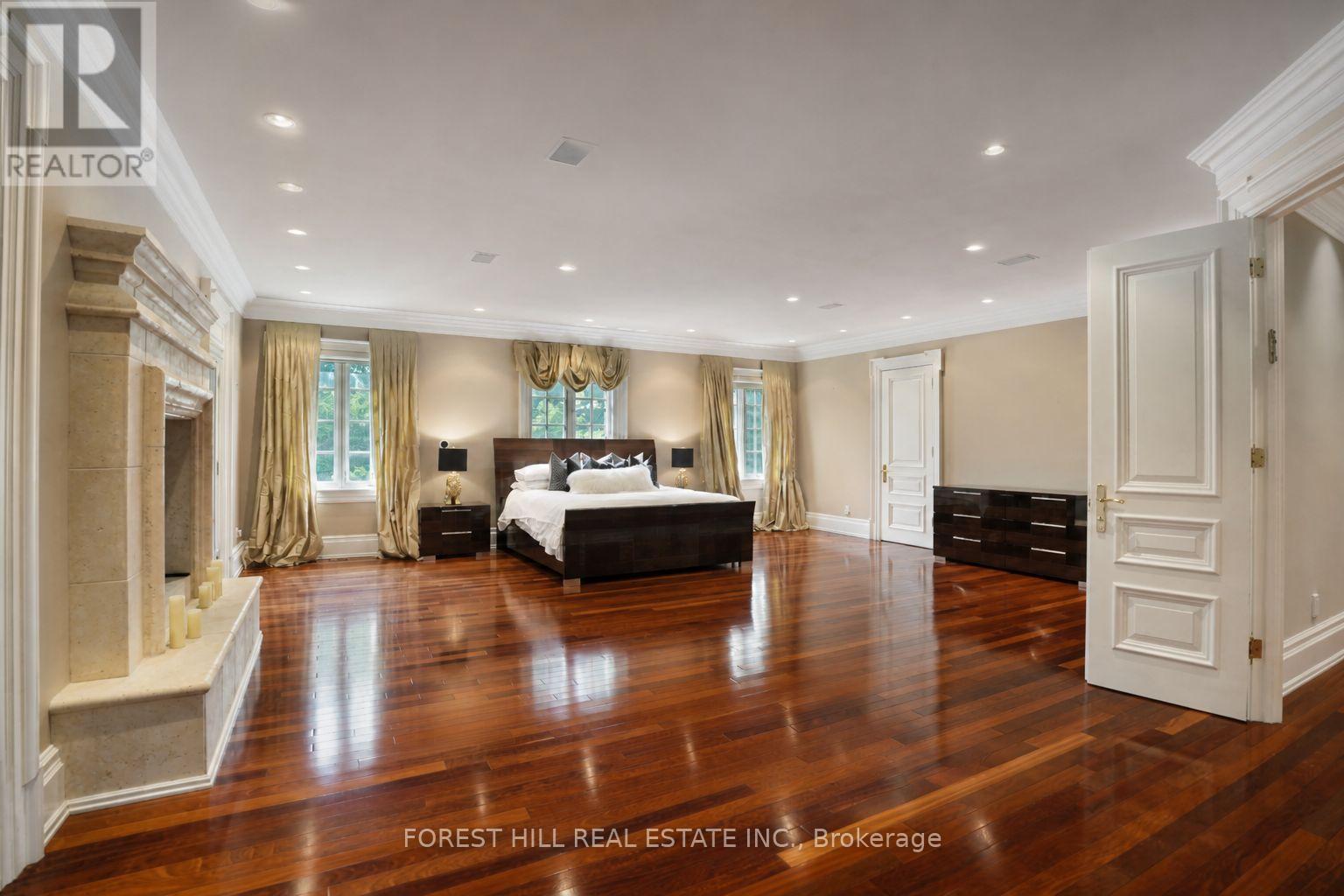 160 Renaissance Court Property Photo 24