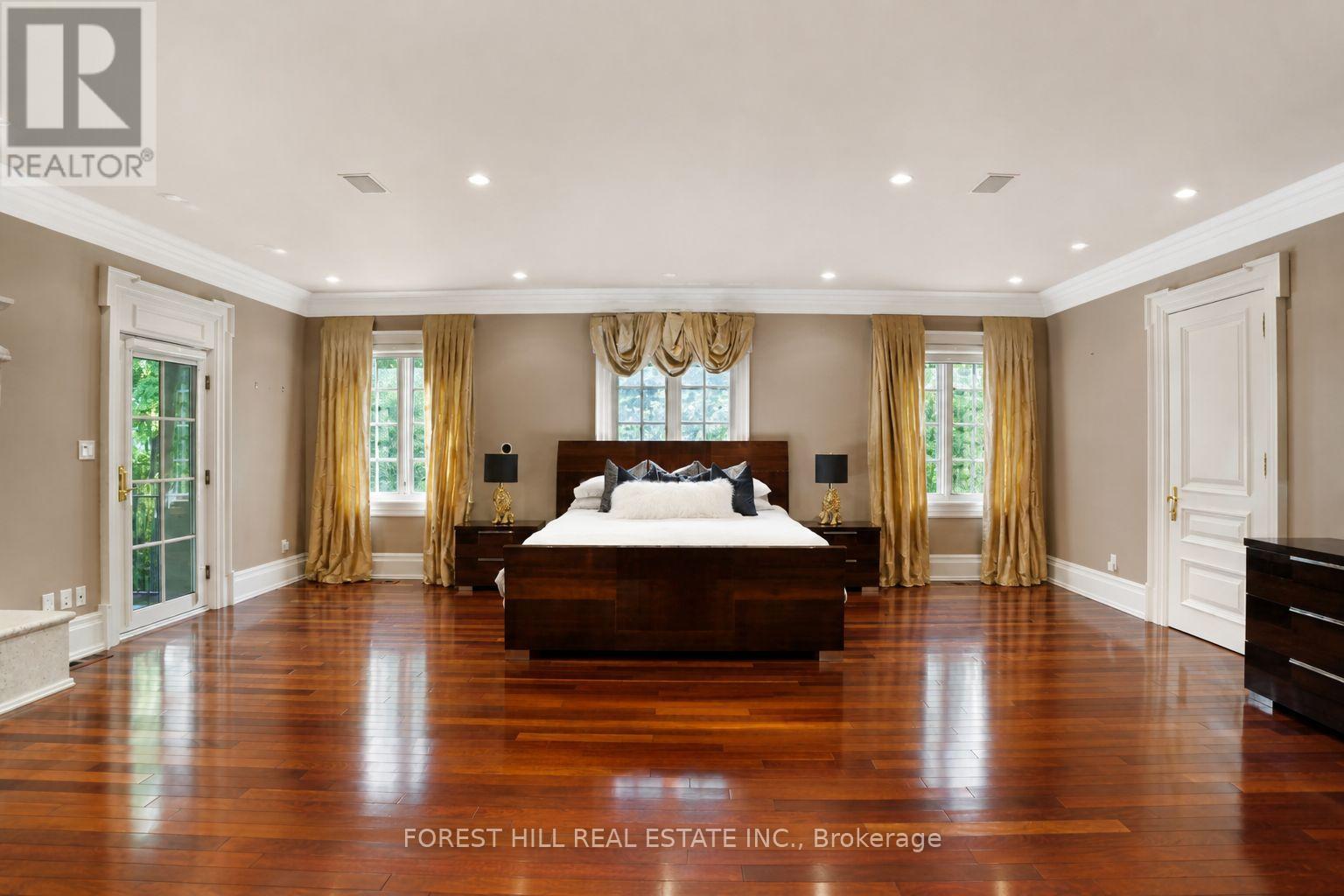 160 Renaissance Court Property Photo 25