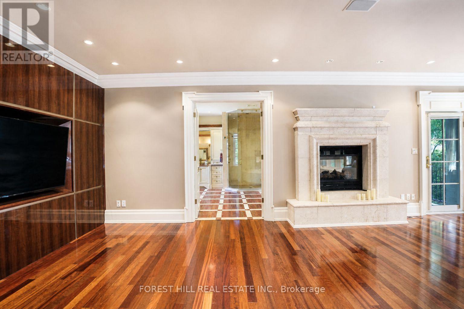 160 Renaissance Court Property Photo 26
