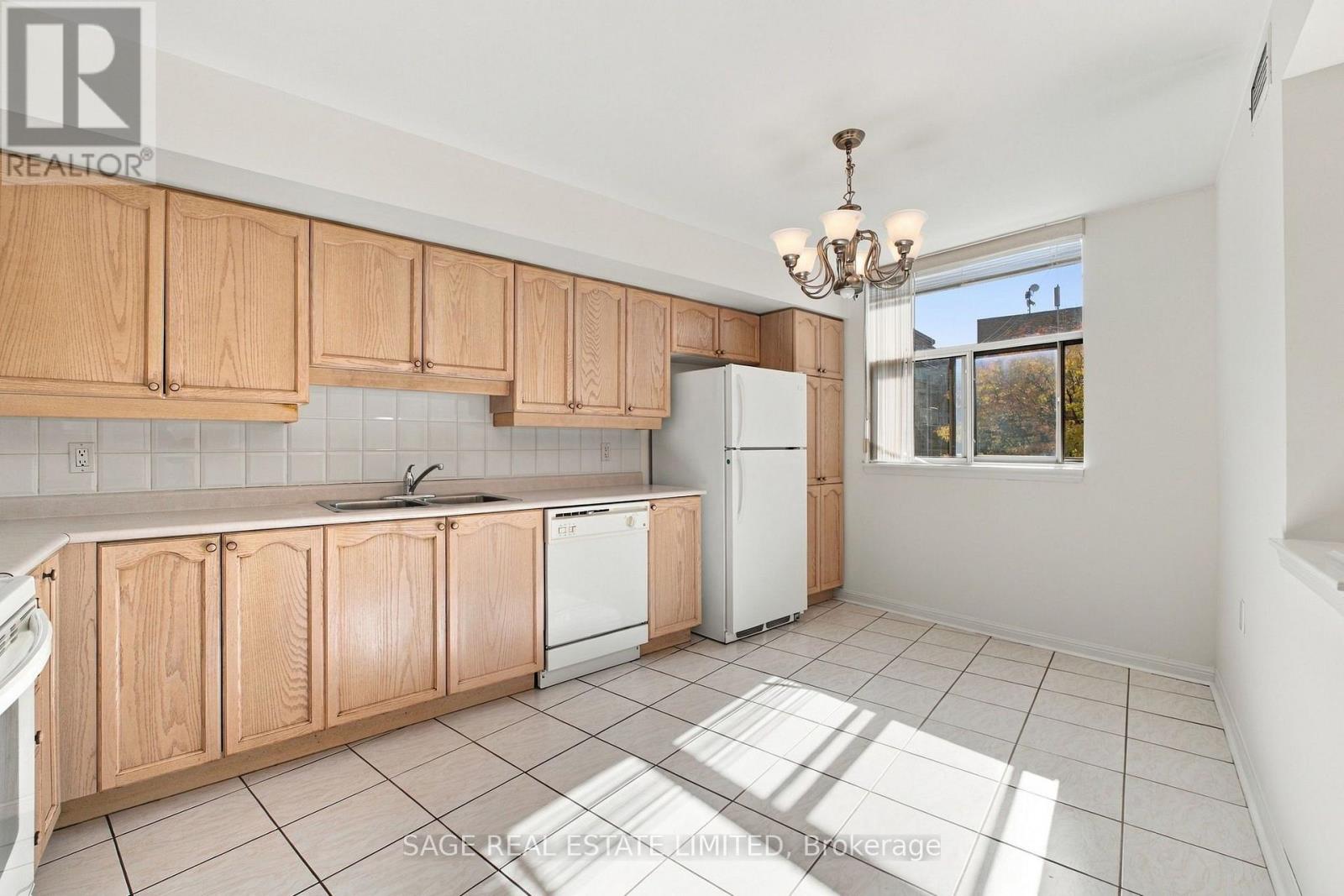 309 - 2502 Rutherford Road Property Photo 9