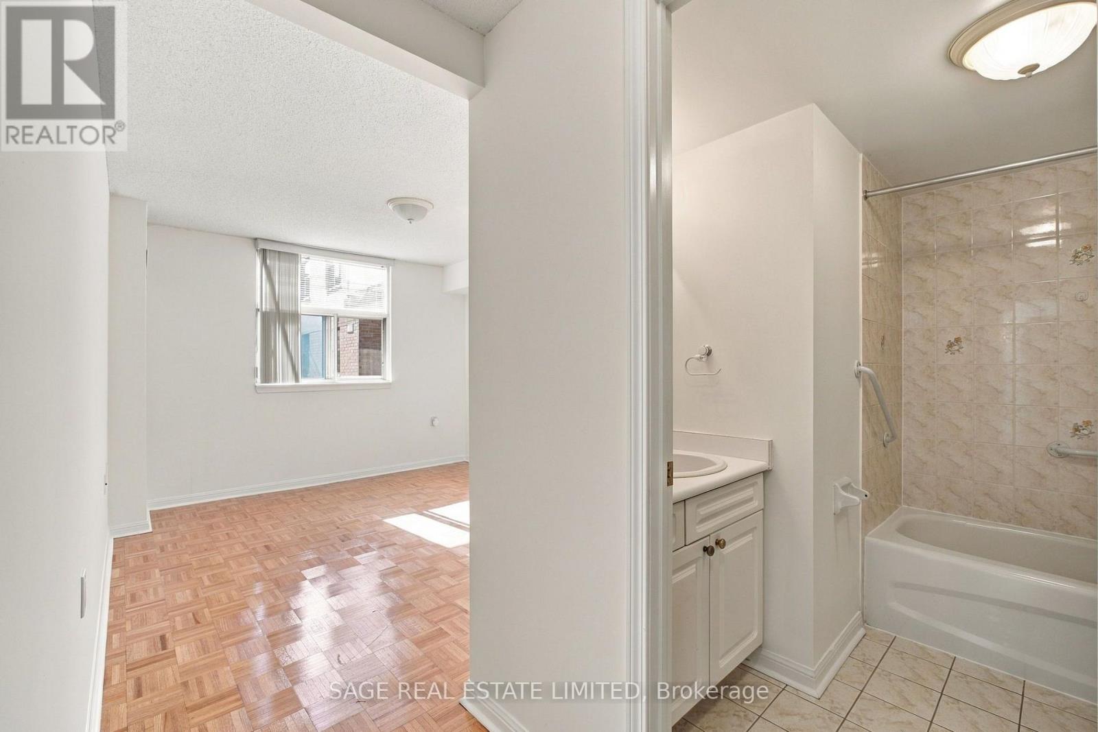 309 - 2502 Rutherford Road Property Photo 16