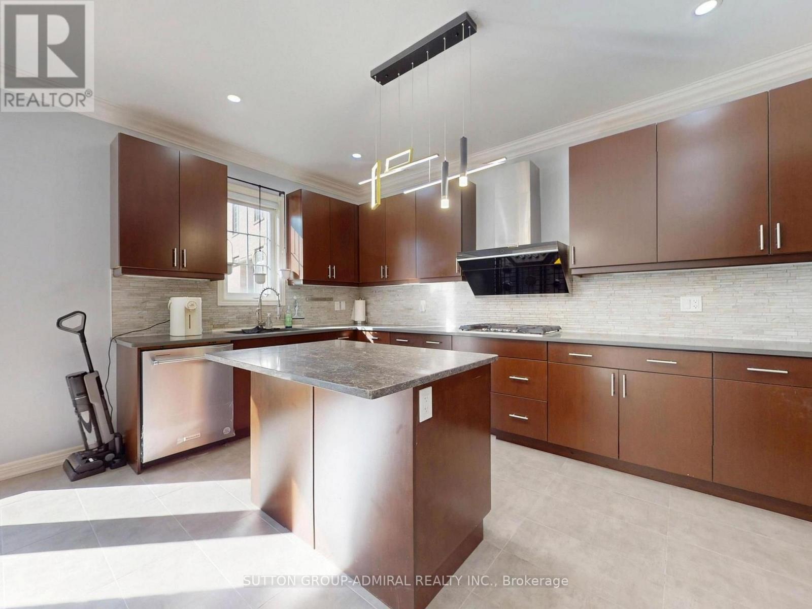 108 Baldry Avenue Property Photo 12