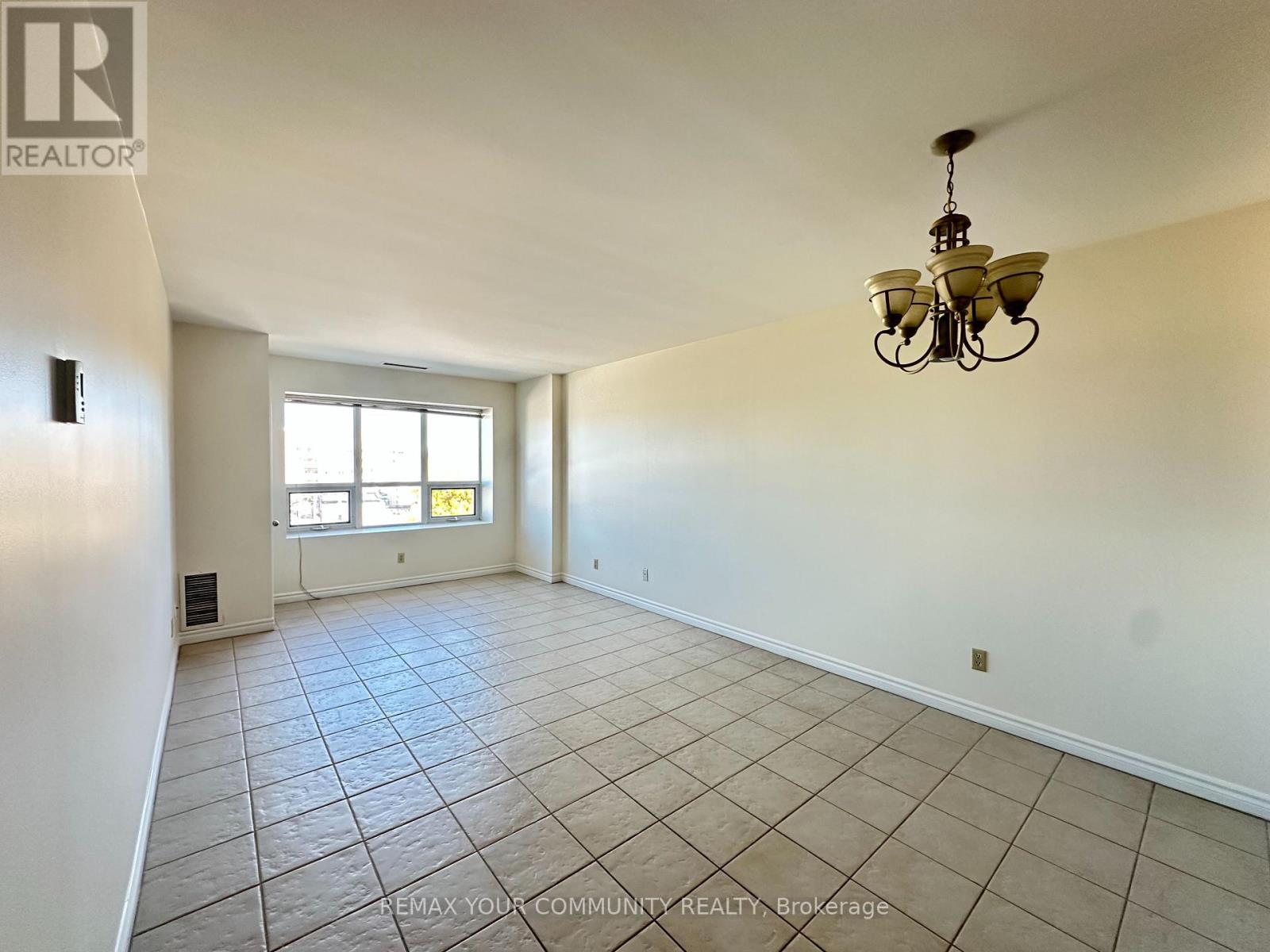 503 - 15207 Yonge Street Property Photo 12