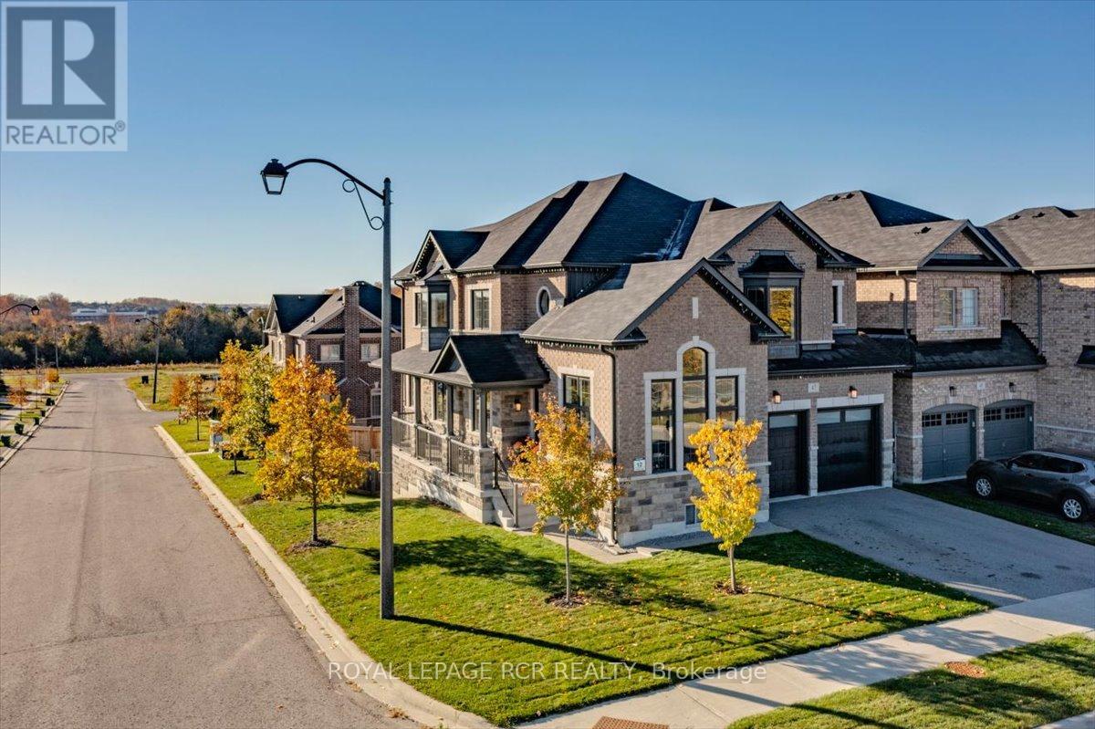 47 Carondale Square Property Photo 2