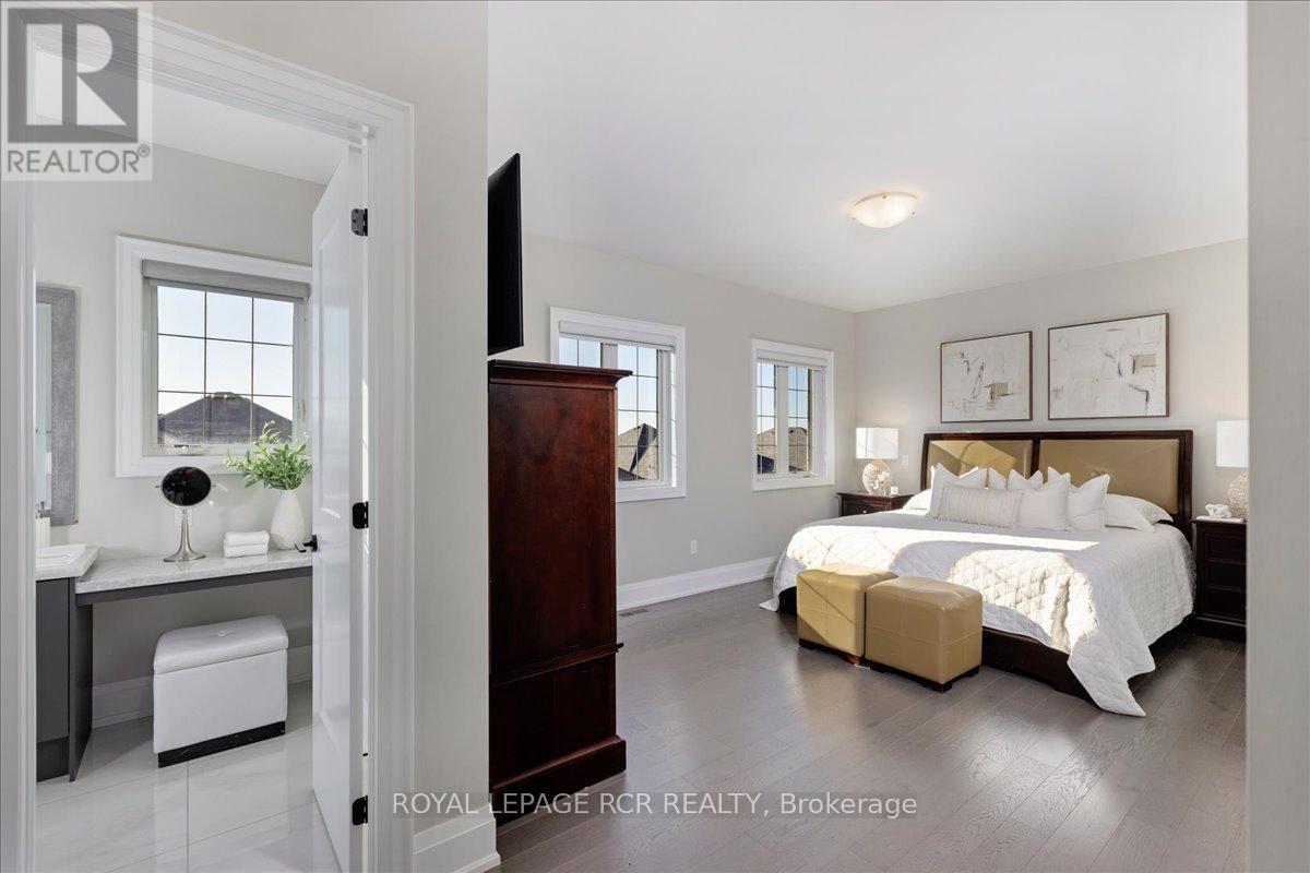 47 Carondale Square Property Photo 16