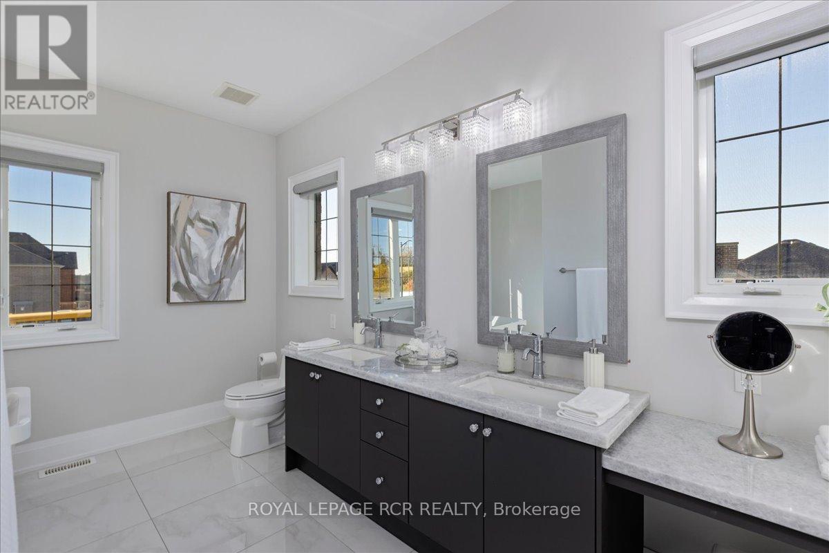 47 Carondale Square Property Photo 17