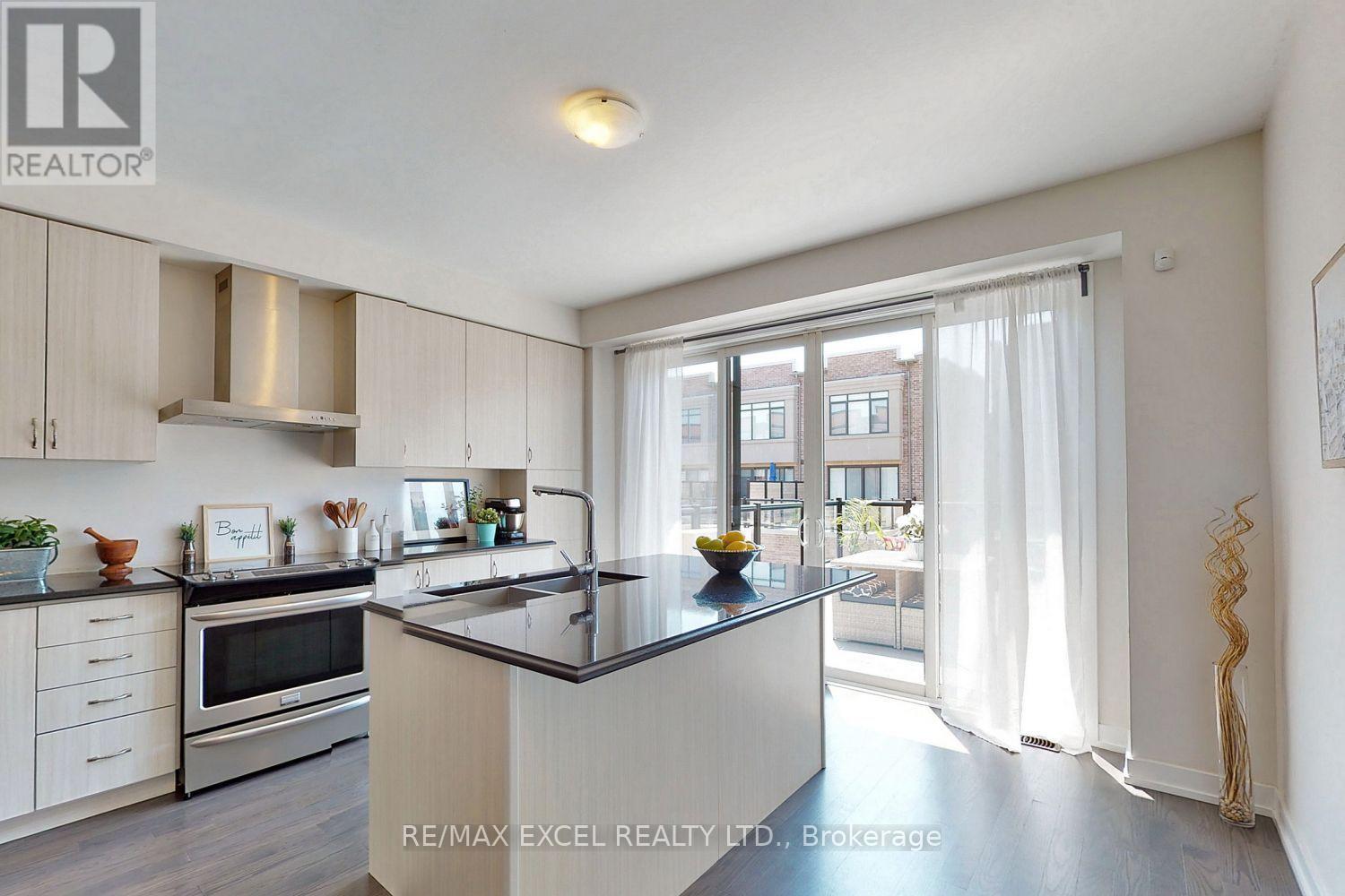 46 Troon Avenue Property Photo 23