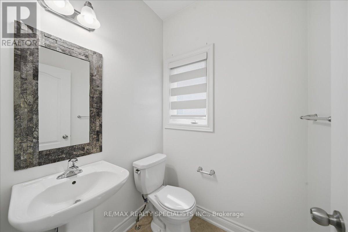 281 Blue Dasher Boulevard Property Photo 4