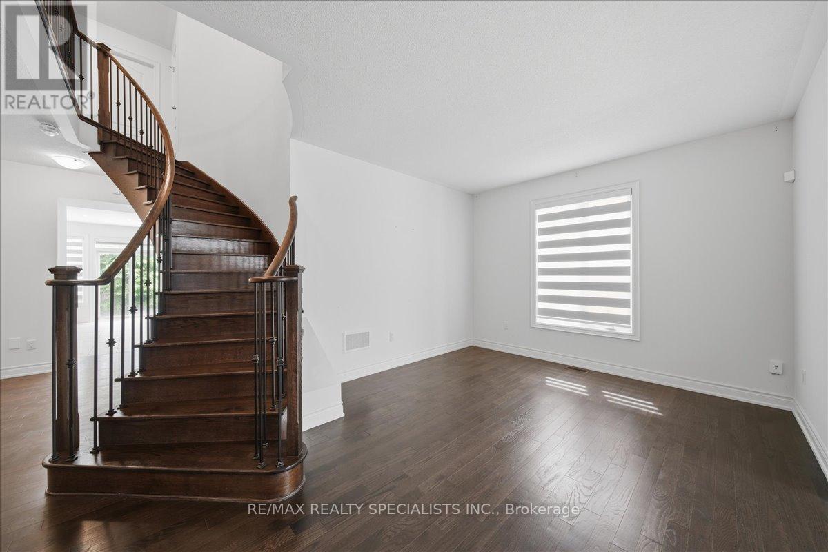 281 Blue Dasher Boulevard Property Photo 5