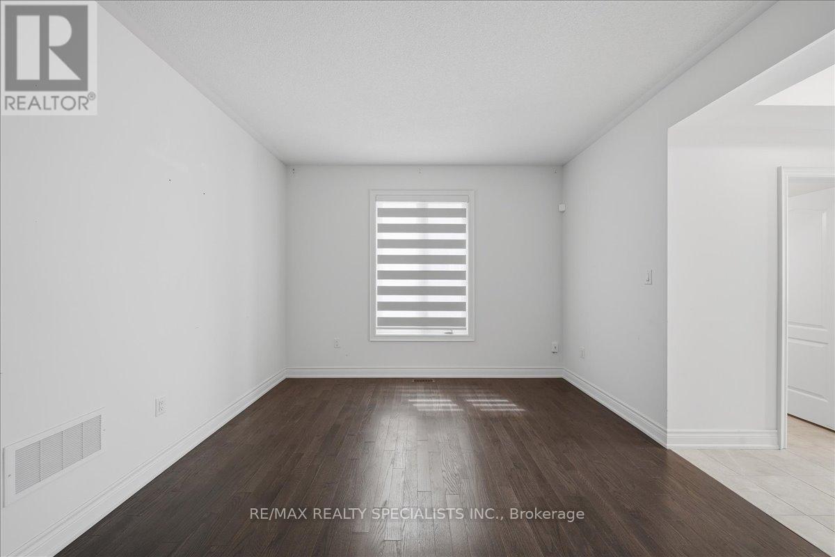 281 Blue Dasher Boulevard Property Photo 6