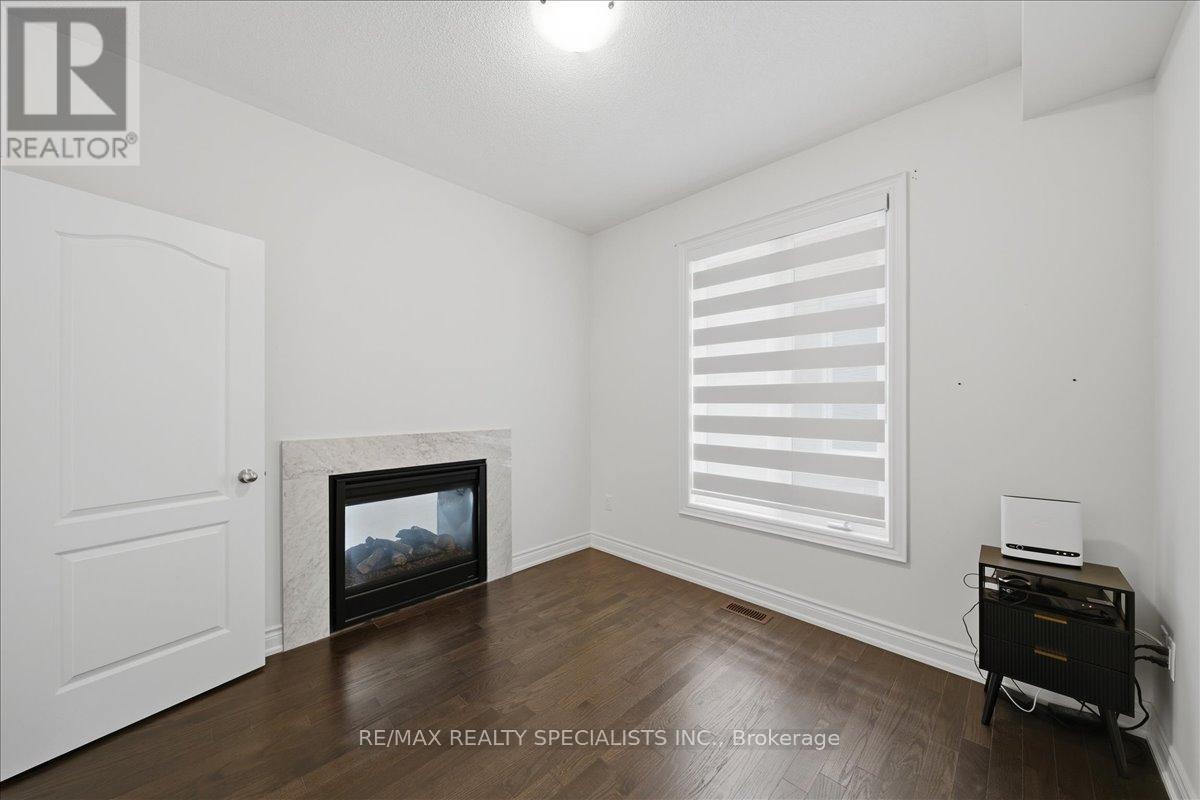 281 Blue Dasher Boulevard Property Photo 13
