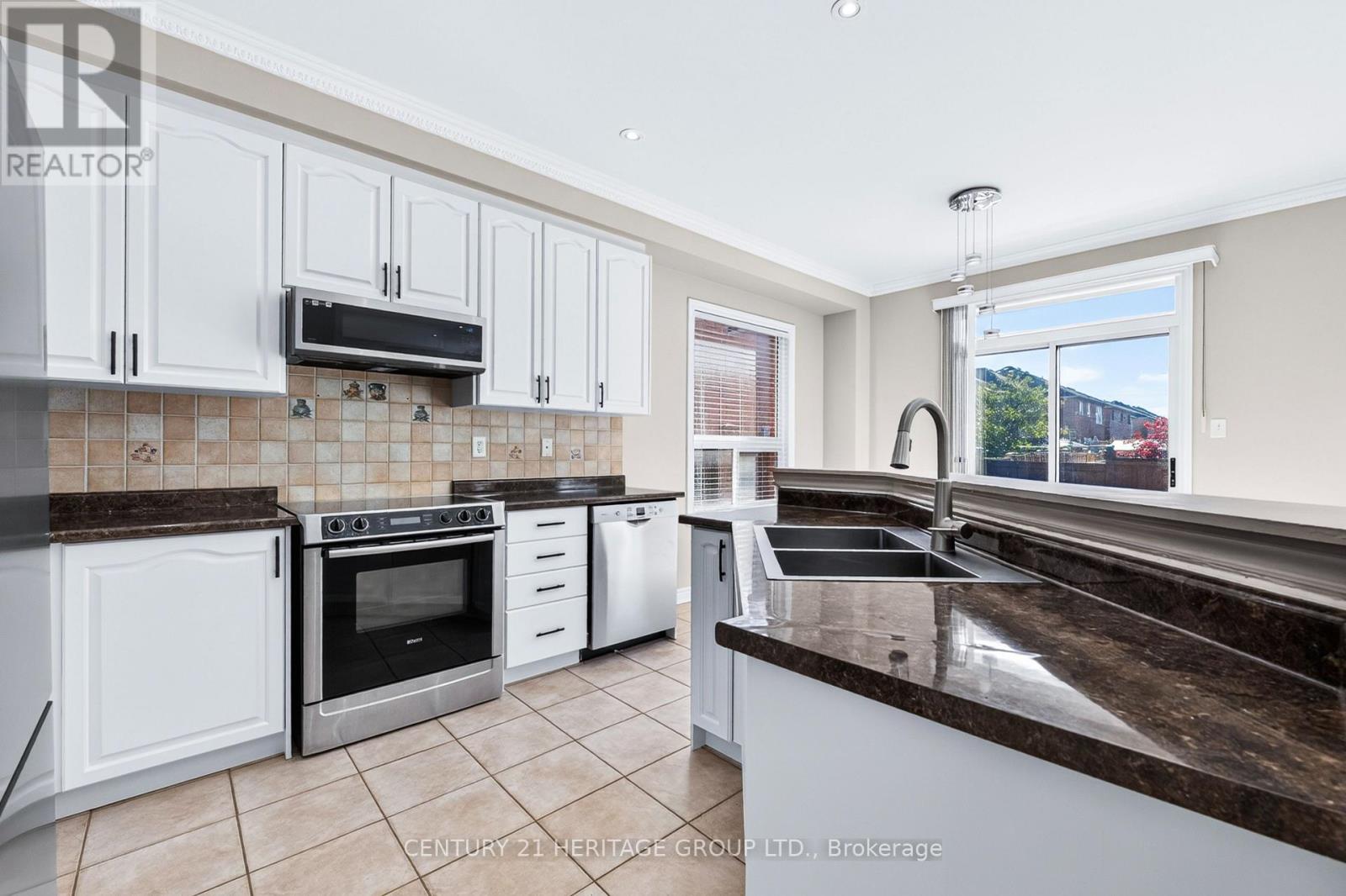87 Turning Leaf Drive Property Photo 7